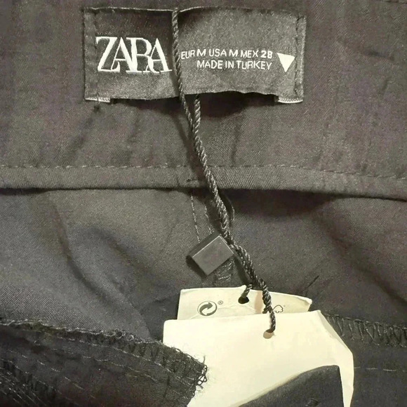 Zara Black Pleated Dress Shorts Size Medium - Picture 3 of 5